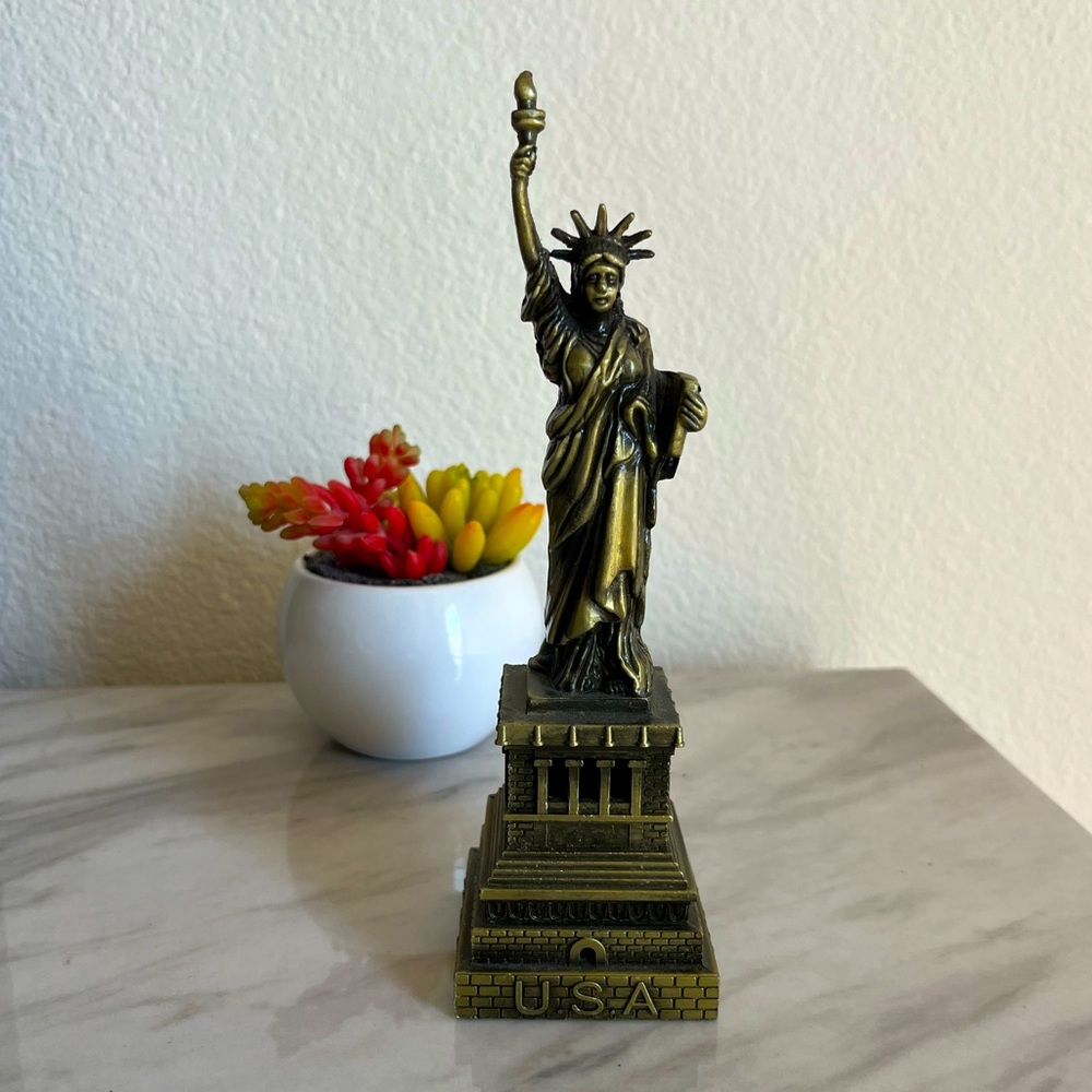 Metallic Golden Statue of Liberty Decoration Collection